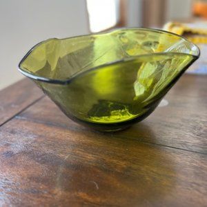 1970s Vintage Glass Bowl - Avocado Green